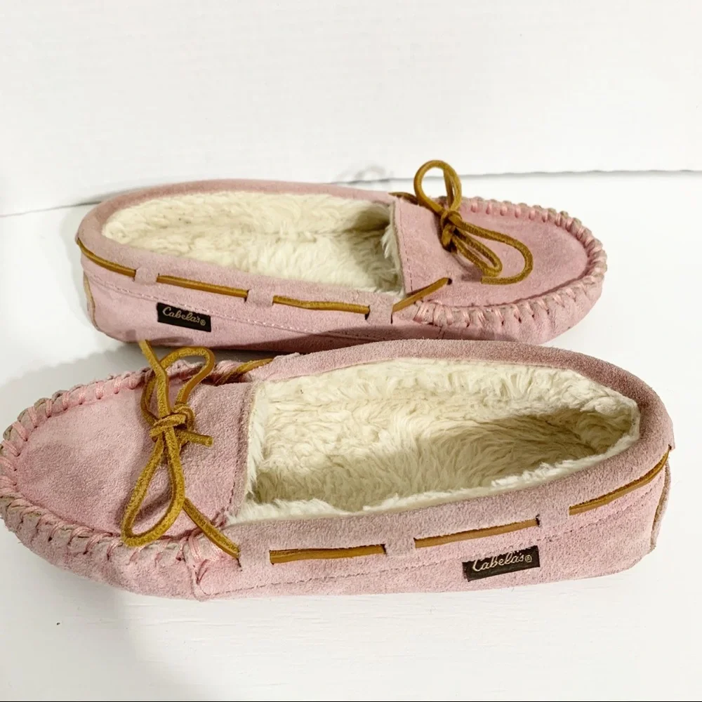 Cabela’s Pink Suede Moccasin Slippers with Faux Shearling Lining Leather Laces